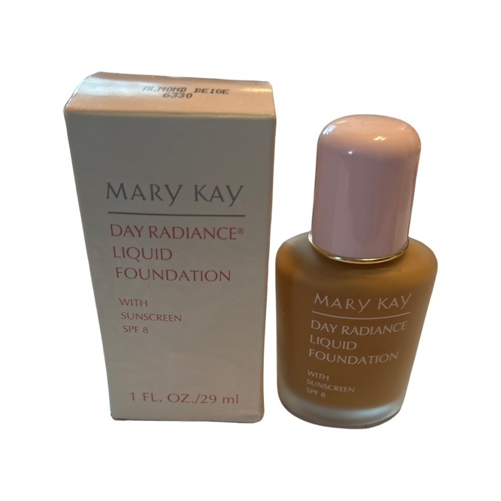 Mary Kay Day Radiance Oil-Free Foundation With Sunscreen Almond Beige #6330